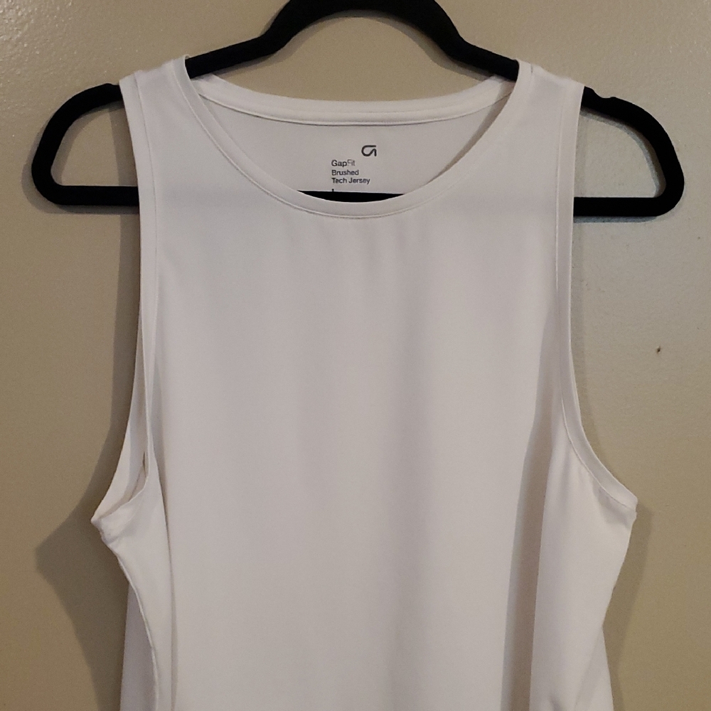 GAP Women's White Tank Top